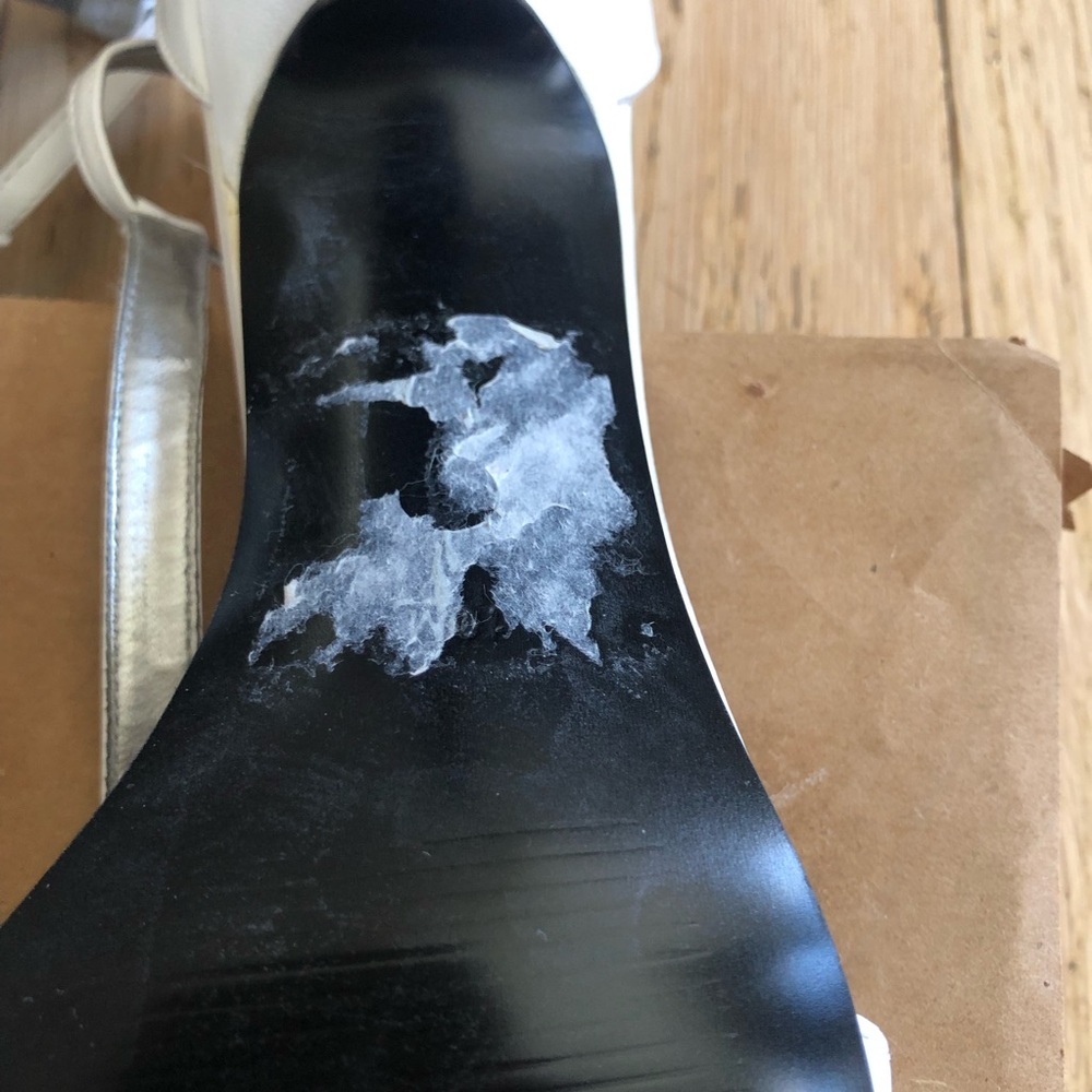 NWOT Guess Elegant White Heeled Sandals - Picture 8 of 15